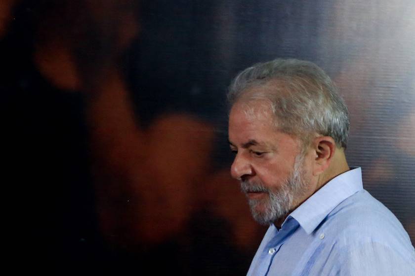<a href='http://www.ouropretoonline.com/modules/news/article.php?storyid=98361'>Lula: “Não é possível um cidadão com 81 anos querer a reeleição”</a>