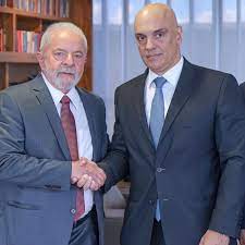 <a href='http://www.ouropretoonline.com/modules/news/article.php?storyid=101227'>Parlamentares cobram Moraes por fala de Lula sobre “golpe”</a>
