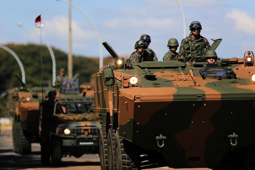 <a href='http://www.ouropretoonline.com/modules/news/article.php?storyid=109120'>Brasil refora presena militar na fronteira com Venezuela e Guiana</a>