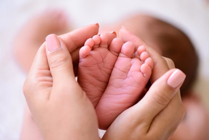 <a href='http://www.ouropretoonline.com/modules/news/article.php?storyid=107515'>Em coma, jovem baleada na cabea d  luz uma menina</a>