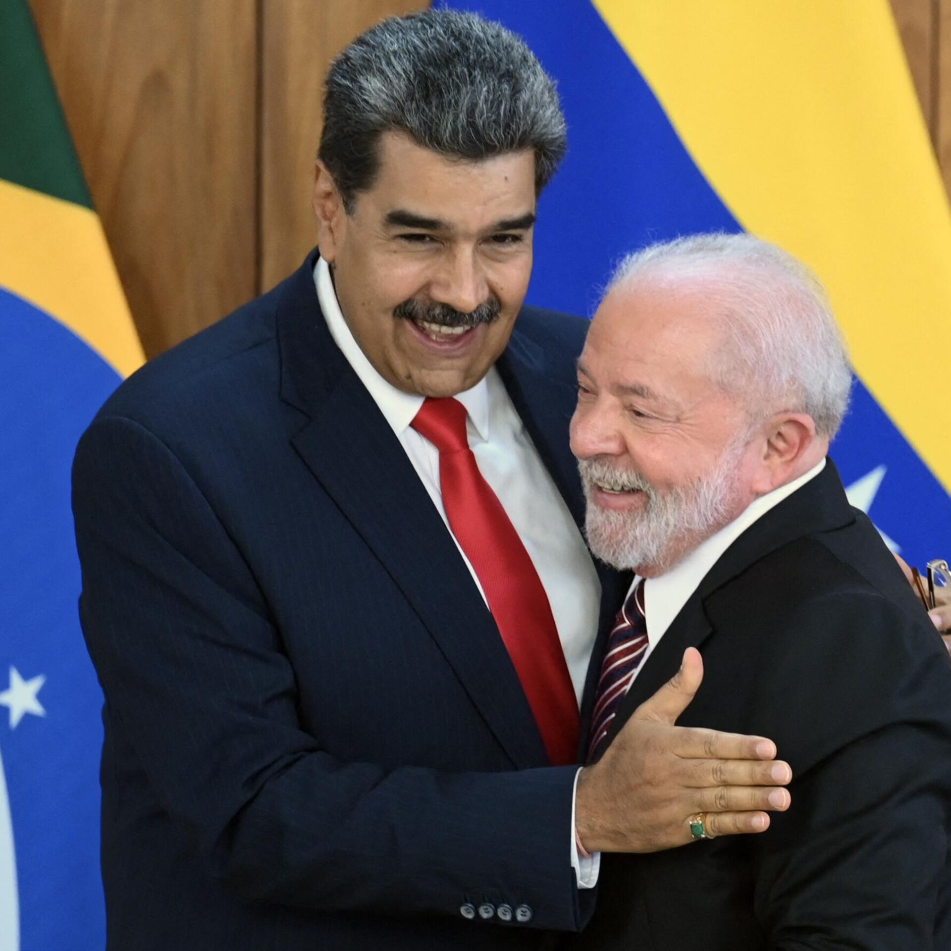 <a href='http://www.ouropretoonline.com/modules/news/article.php?storyid=104602'>“Estratégia que leva ao fracasso”, diz jornal uruguaio sobre Lula</a>