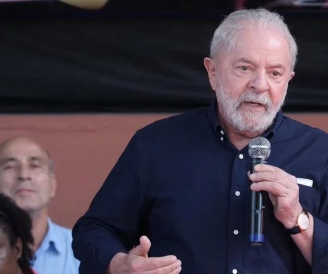 <a href='http://www.ouropretoonline.com/modules/news/article.php?storyid=112807'>Lula autoriza R$ 2,4 bilhes de emendas para o Congresso</a>